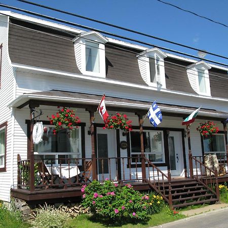 Gite Aux Traditions Saint-Jean-des Piles Exterior photo